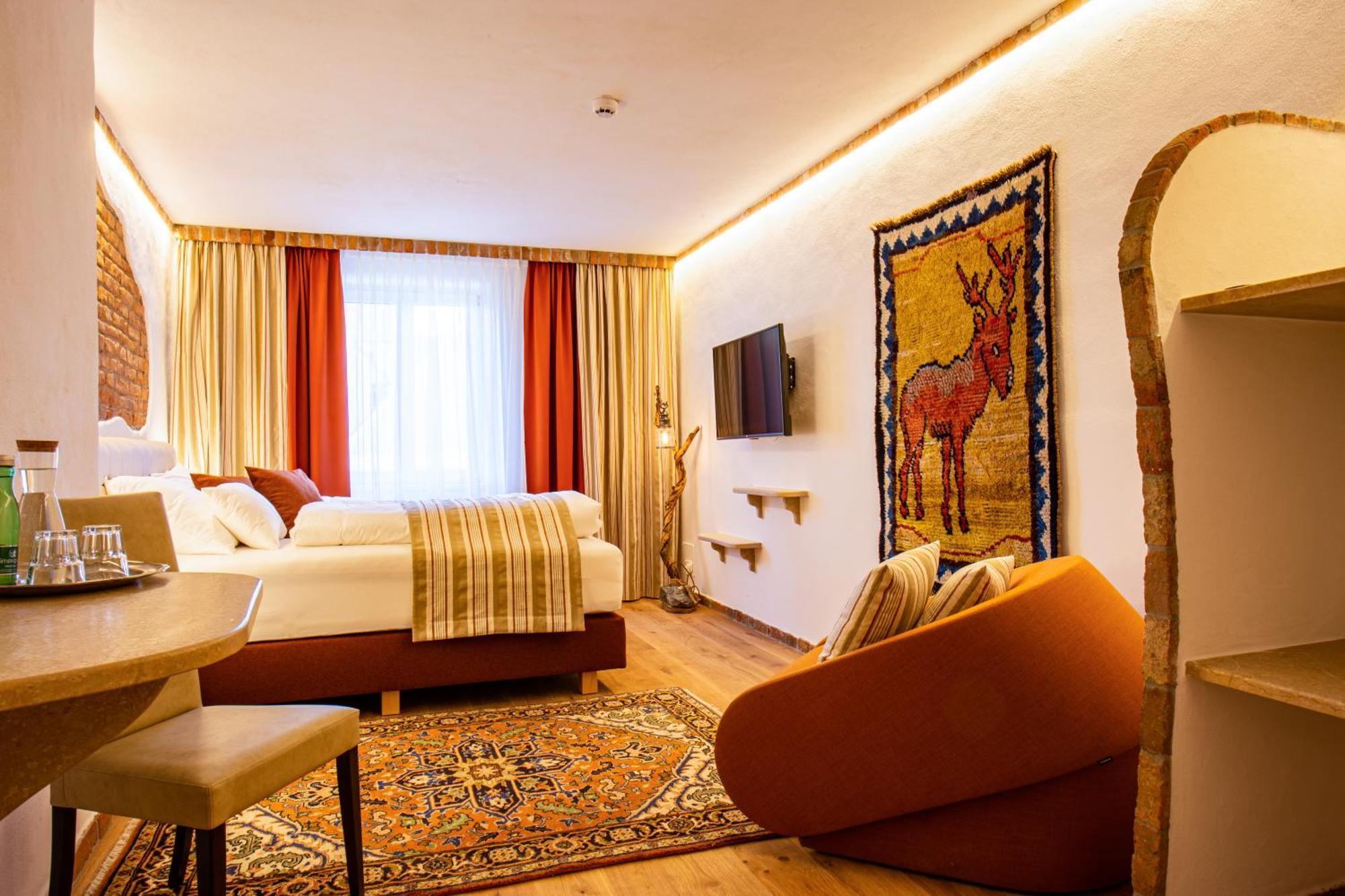 Hotel Lend-platzl 4*